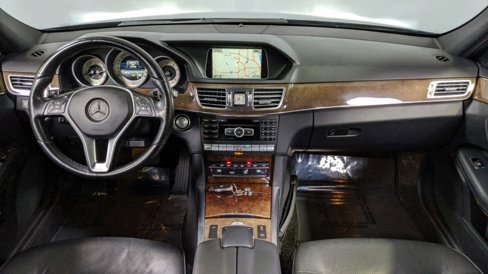 Used 2014 Mercedes-Benz E 550 4MATIC Sedan image 26