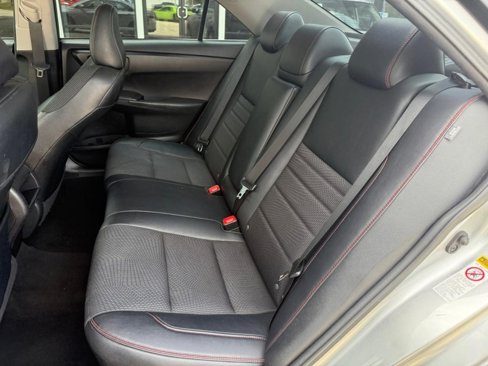 Used 2017 Toyota Camry SE image 11