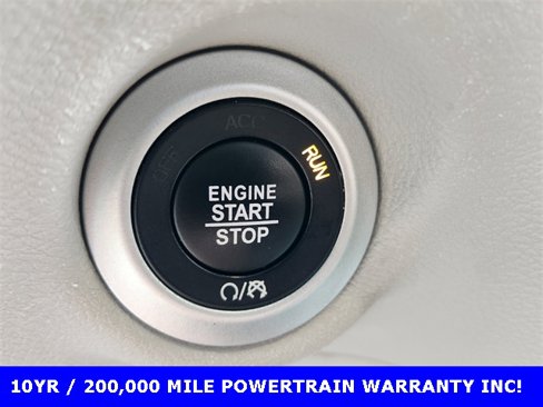 Used 2023 Chrysler Pacifica Touring-L image 29