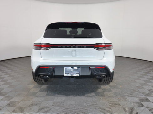 New 2025 Porsche Macan image 6