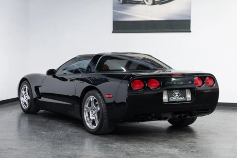 Used 1999 Chevrolet Corvette Coupe w/ Roof Pkg image 33