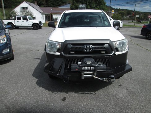 Used 2012 Toyota Tacoma 4x4 Regular Cab image 2