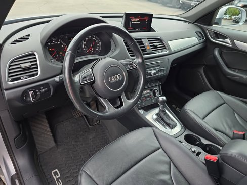 Used 2018 Audi Q3 2.0T Premium w/ Convenience Package image 16