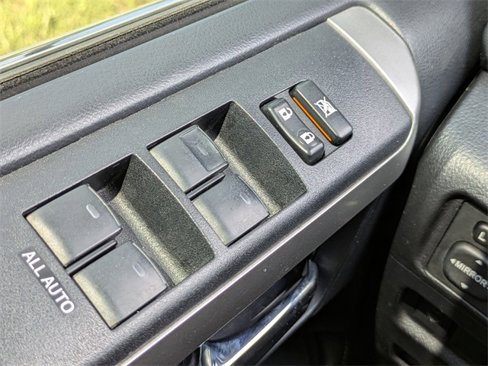 Used 2015 Toyota 4Runner Limited image 23