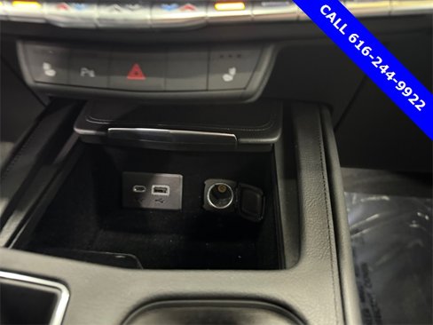 Used 2022 Cadillac XT4 Premium Luxury w/ Cold Weather Package image 15