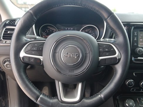 Used 2018 Jeep Compass Latitude image 17