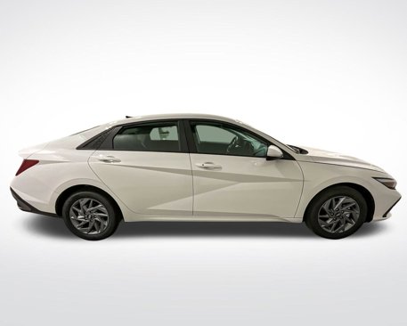 New 2025 Hyundai Elantra Blue image 5