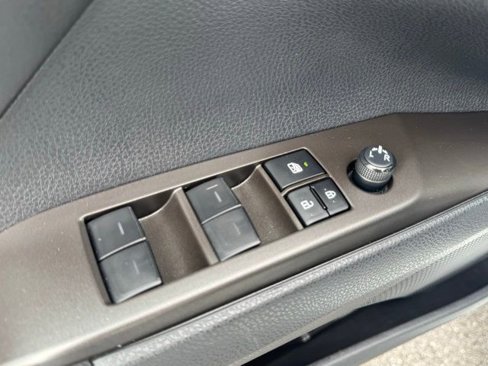 Used 2023 Toyota Camry SE image 15
