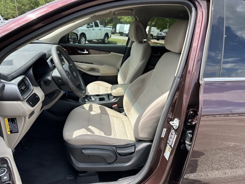 Used 2016 Kia Sorento LX image 9