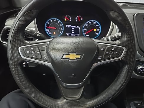 Used 2022 Chevrolet Equinox LS image 18