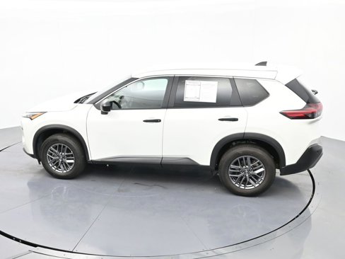 Used 2023 Nissan Rogue S image 31