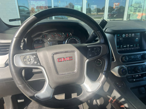 Used 2017 GMC Yukon SLT image 29