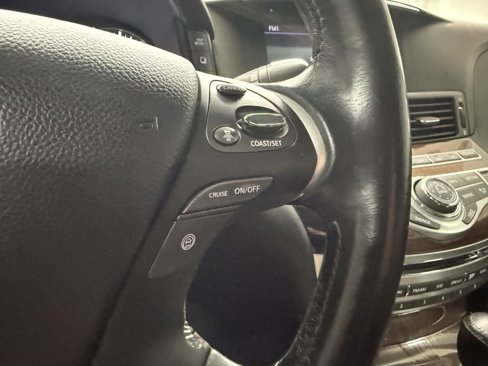 Used 2011 INFINITI M56 x w/ Deluxe Touring Pkg image 19