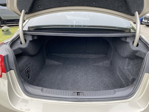 Used 2015 Chevrolet Malibu LT w/ Power Convenience Package image 32