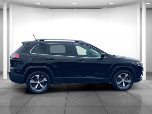 Used 2019 Jeep Cherokee Limited image 8