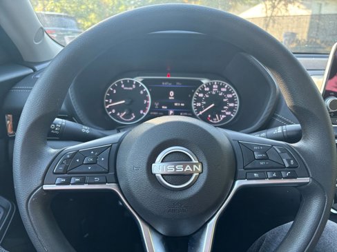 Used 2024 Nissan Sentra SV image 32