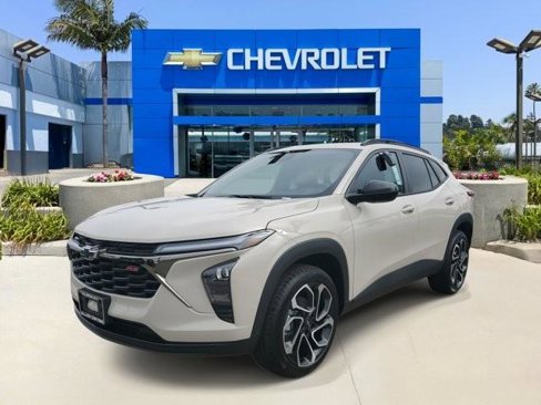 New 2026 Chevrolet Trax RS w/ Driver Confidence Package image 2