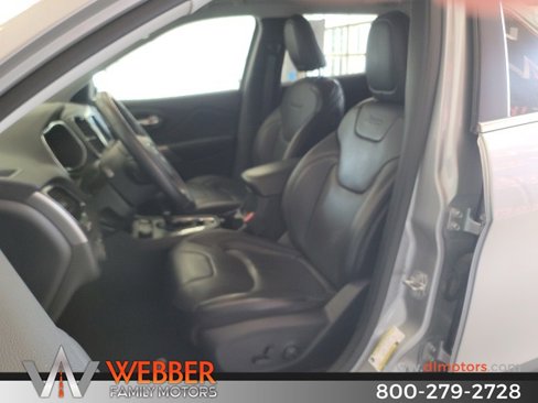 Used 2019 Jeep Cherokee Limited w/ Trailer Tow Group image 18