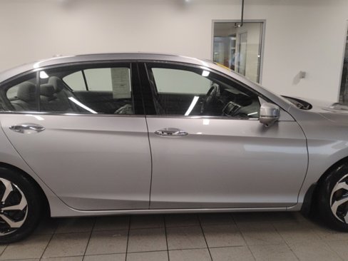 Used 2016 Honda Accord EX-L image 8