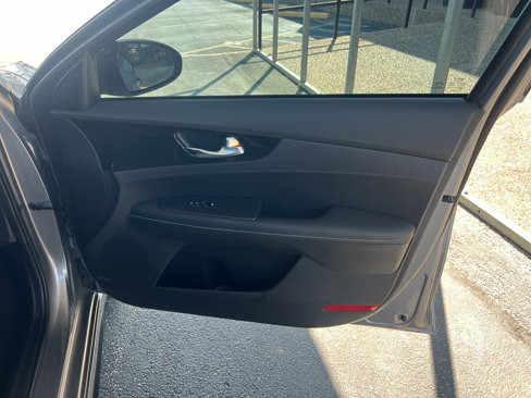 Used 2023 Kia Forte GT-Line w/ GT-Line Premium Package image 30