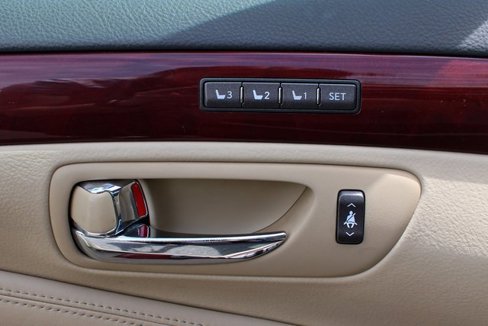 Used 2008 Lexus LS 460 image 12