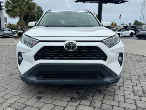 Used 2020 Toyota RAV4 XLE image 5