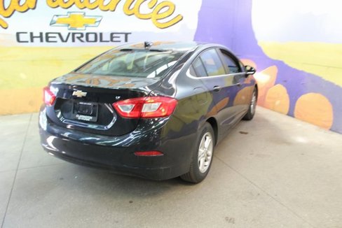 Used 2017 Chevrolet Cruze LT image 7
