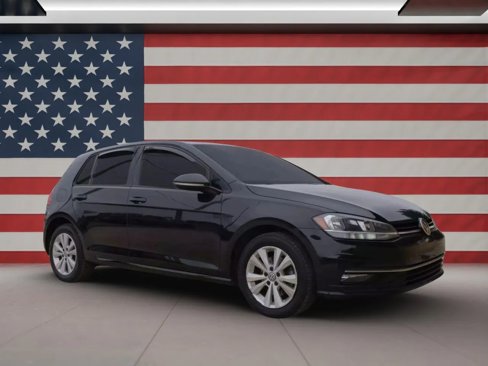 Used 2018 Volkswagen Golf SE image 7