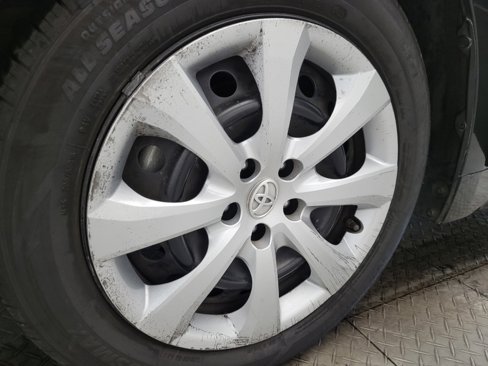 Used 2021 Toyota Corolla LE w/ Carpet Mat Package (TMS) image 31