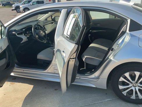 Used 2021 Toyota Corolla LE image 19