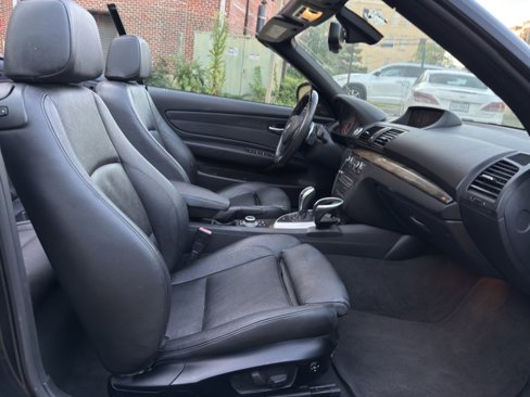 Used 2012 BMW 135i Convertible image 29