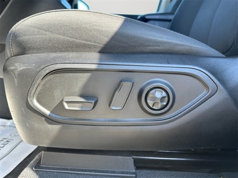 Used 2023 Jeep Grand Cherokee L Laredo image 25