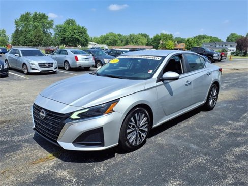 Used 2023 Nissan Altima 2.5 SV image 8