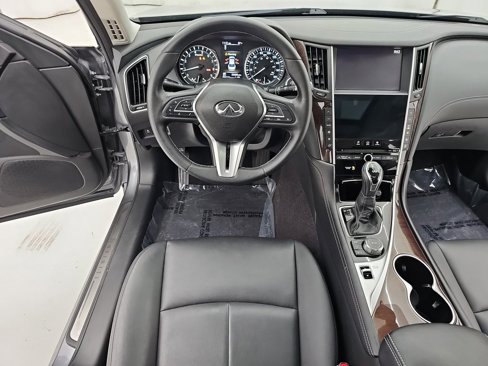 Used 2019 INFINITI Q50 Luxe image 18