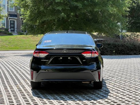 Used 2021 Toyota Corolla LE image 5