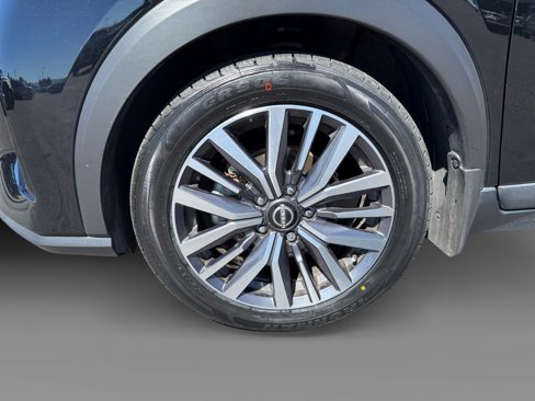 Used 2022 Nissan Kicks SV image 9