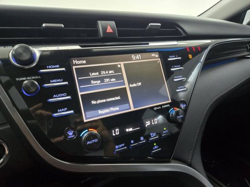Used 2020 Toyota Camry XLE image 20