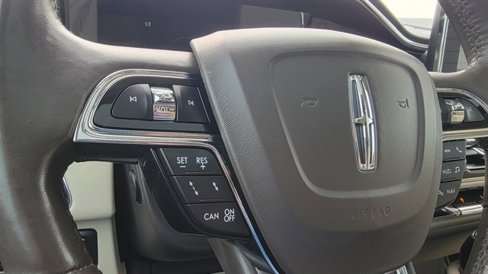 Used 2019 Lincoln Navigator Reserve image 22