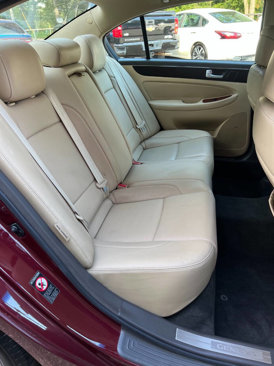 Used 2012 Hyundai Genesis 3.8 w/ Premium Pkg image 17