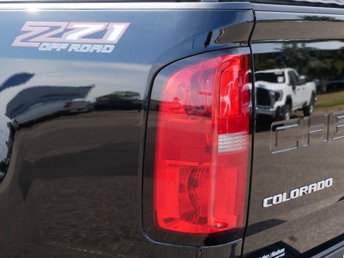 Used 2021 Chevrolet Colorado Z71 w/ LPO, Tonneau and Step Package image 17