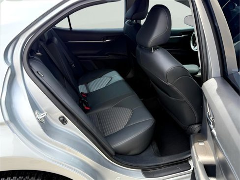 Used 2021 Toyota Camry SE image 26