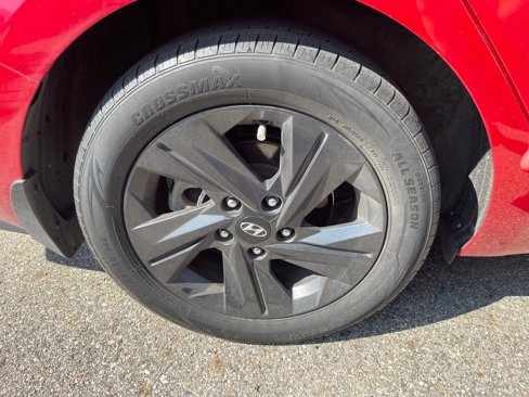 Used 2023 Hyundai Elantra SEL image 8