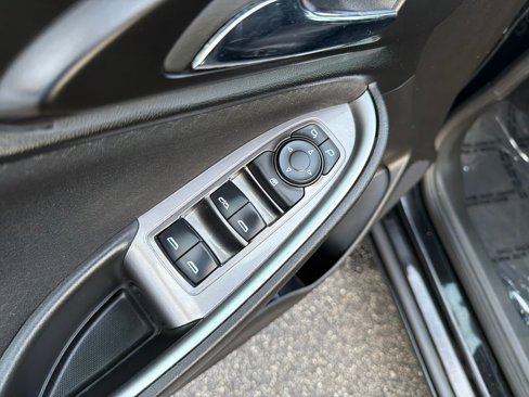 Used 2023 Chevrolet Malibu LT image 17