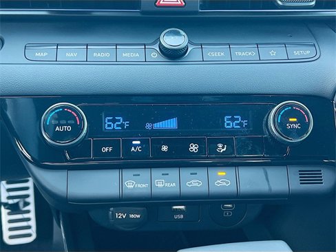 New 2025 Hyundai Elantra SEL image 16