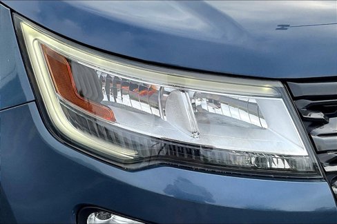 Used 2018 Ford Explorer XLT w/ Equipment Group 202A image 25