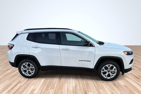 New 2025 Jeep Compass Latitude image 4