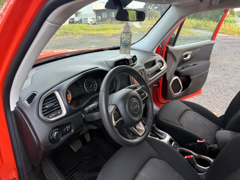 Used 2015 Jeep Renegade Sport w/ Power & Air Group image 29