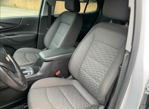 Used 2021 Chevrolet Equinox LT w/ Driver Convenience Package image 4