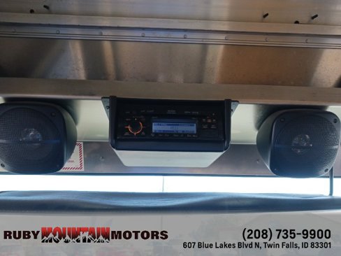 Used 2011 Ford E-450 and Econoline 450 Super Duty w/ Air Conditioning Prep Pkg image 16