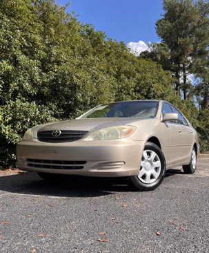 Used 2004 Toyota Camry LE image 2